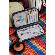 Cargar imagen en el visor de la galería, Set de manicure y brochas Young con 10 accesorios---CIDAM773