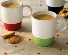 Cargar imagen en el visor de la galería, Taza con diseño texturizado en la base---DBA2225
