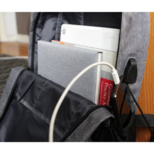 Cargar imagen en el visor de la galería, Mochila porta laptop con salida para carga USB---NVTX088